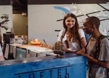 5 Ways Hotel Self-Check-In Technology Can Help You
