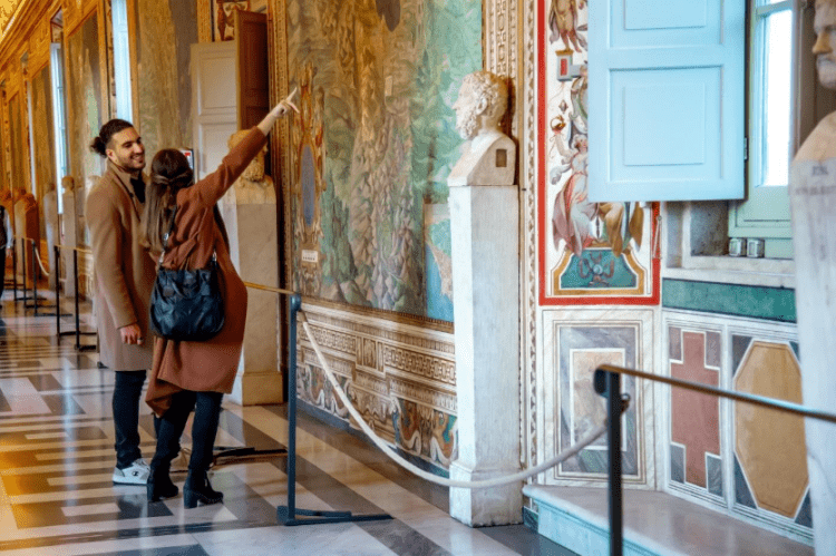 Things to do inside Vatican museums