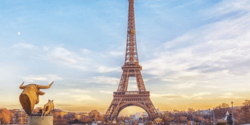 Summer Eiffel Tours: How to Beat the Heat & Crowds